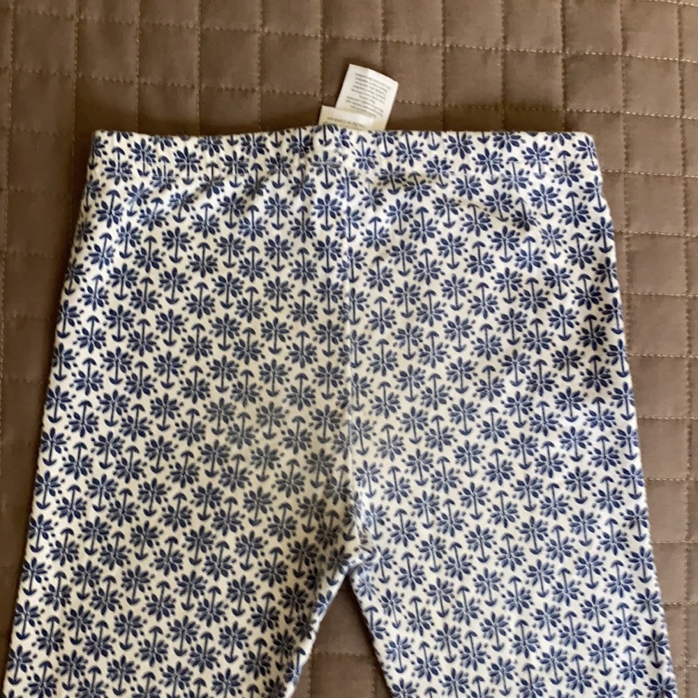Carter’s Capri - Picture 3 of 3